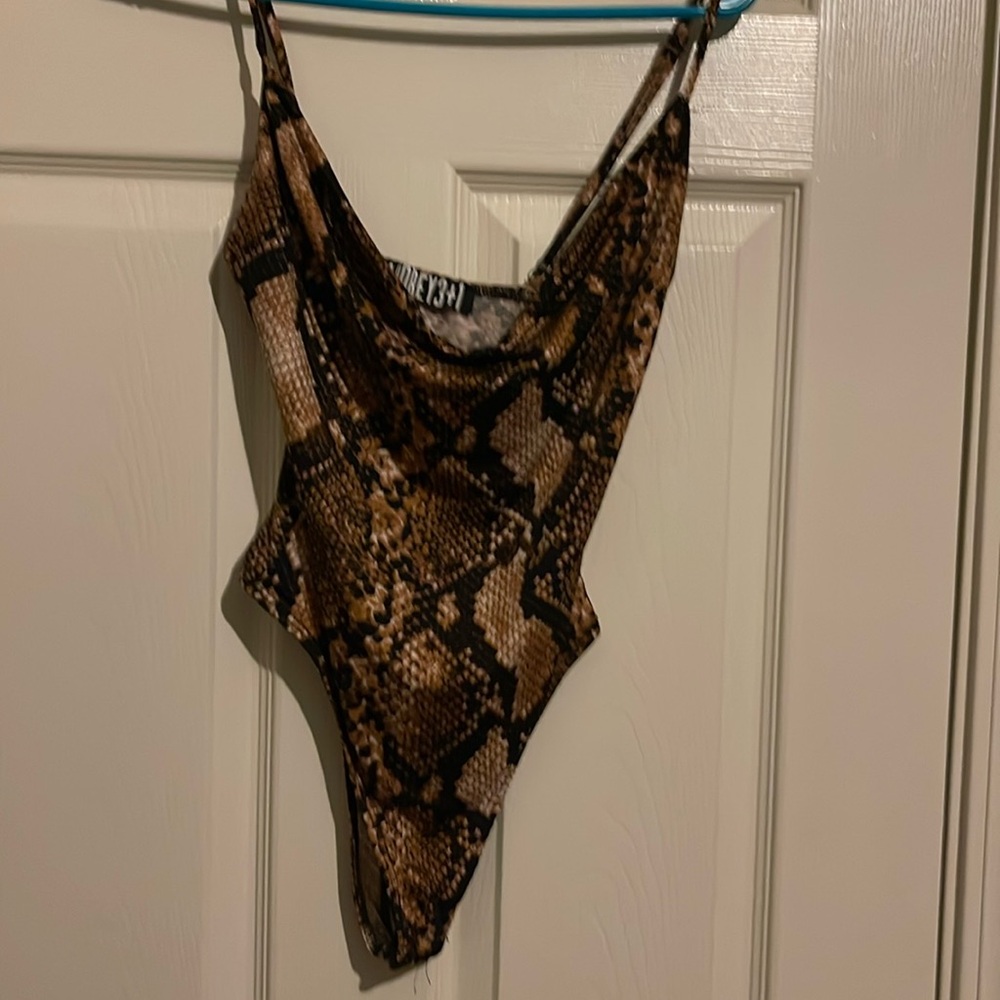 Audrey 3+1 V Neck Bodysuit. Brown and black Snakeskin sz small.